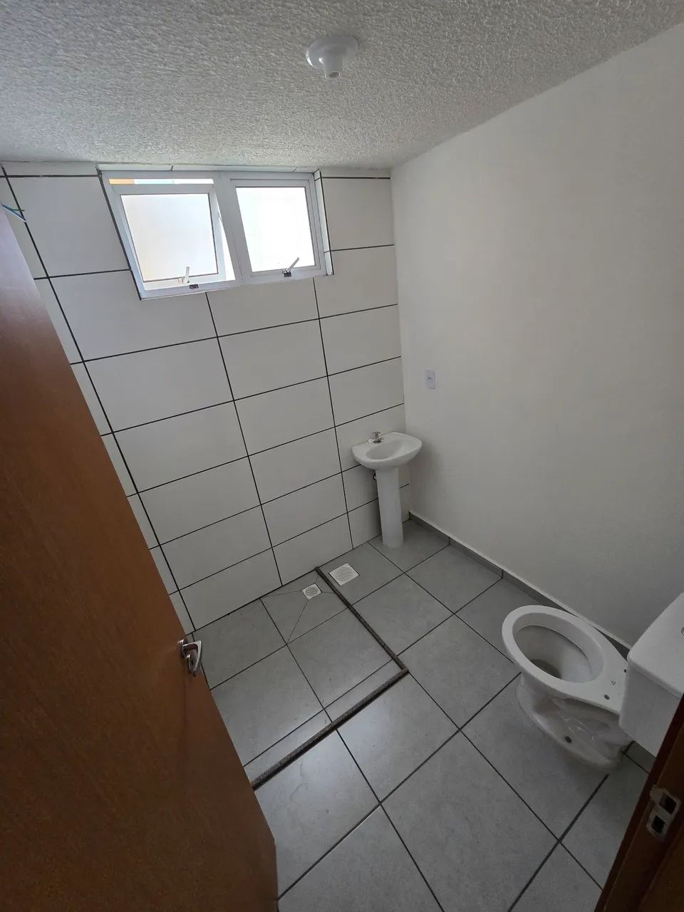 ALUGO APARTAMENTO NOVO
