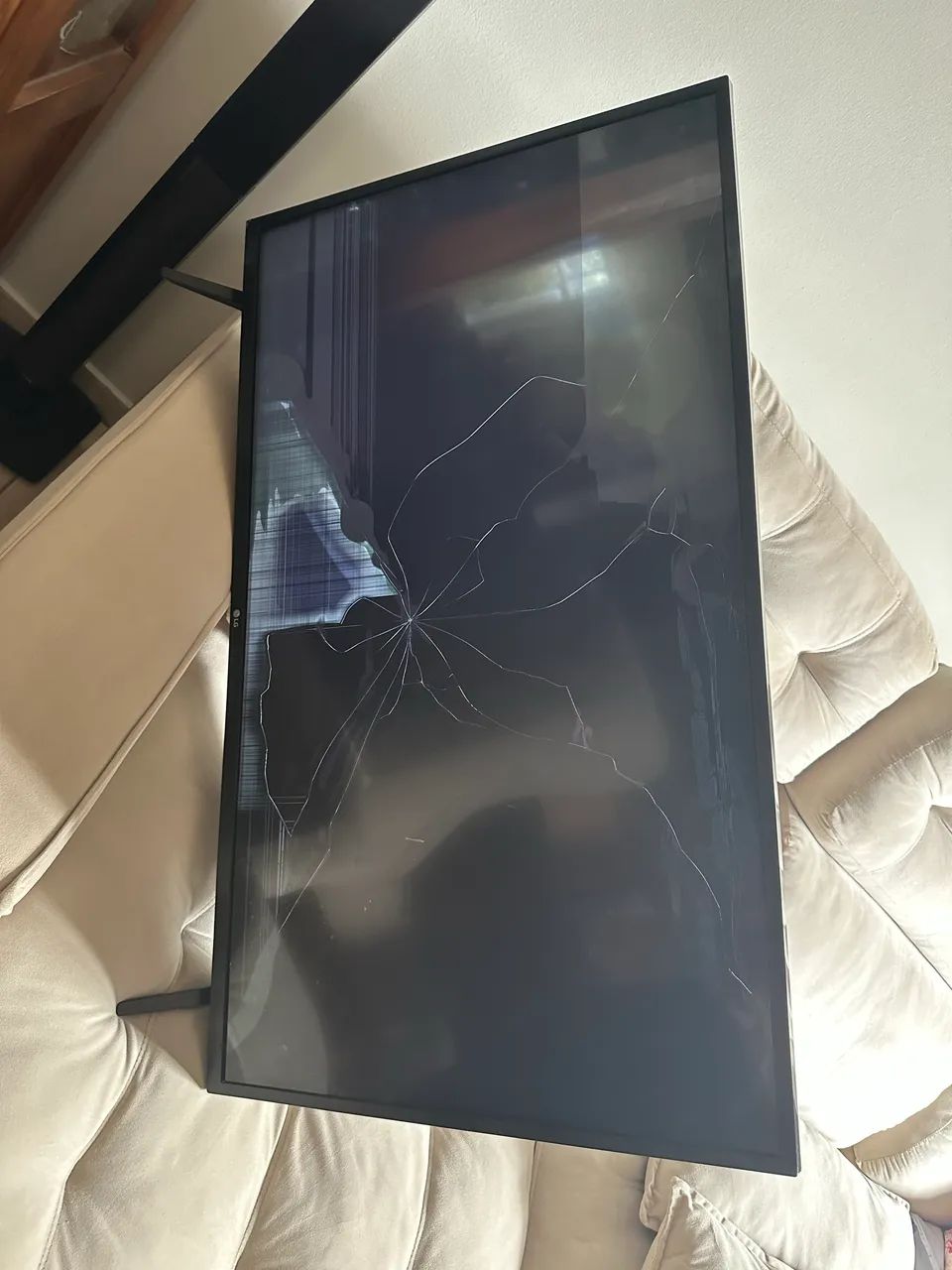 TV 43 polegadas pra consertar ou tirar peças 