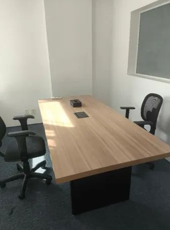 Mesa de Reunião Diretor Executiva c/ Caixa de Conectividade - Perfeito Estado!