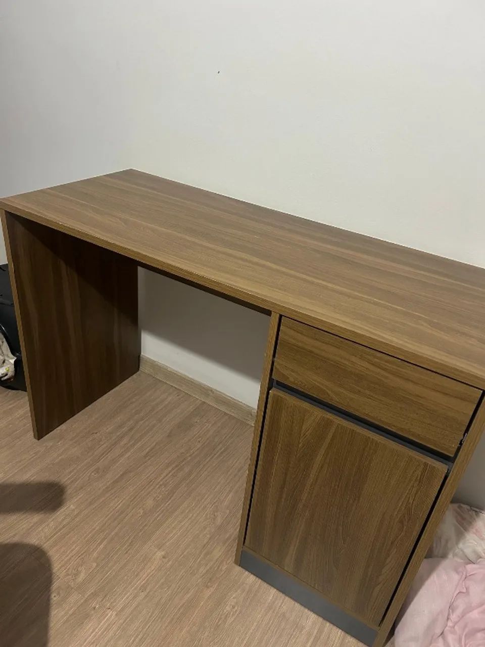 Desk65568093841667120