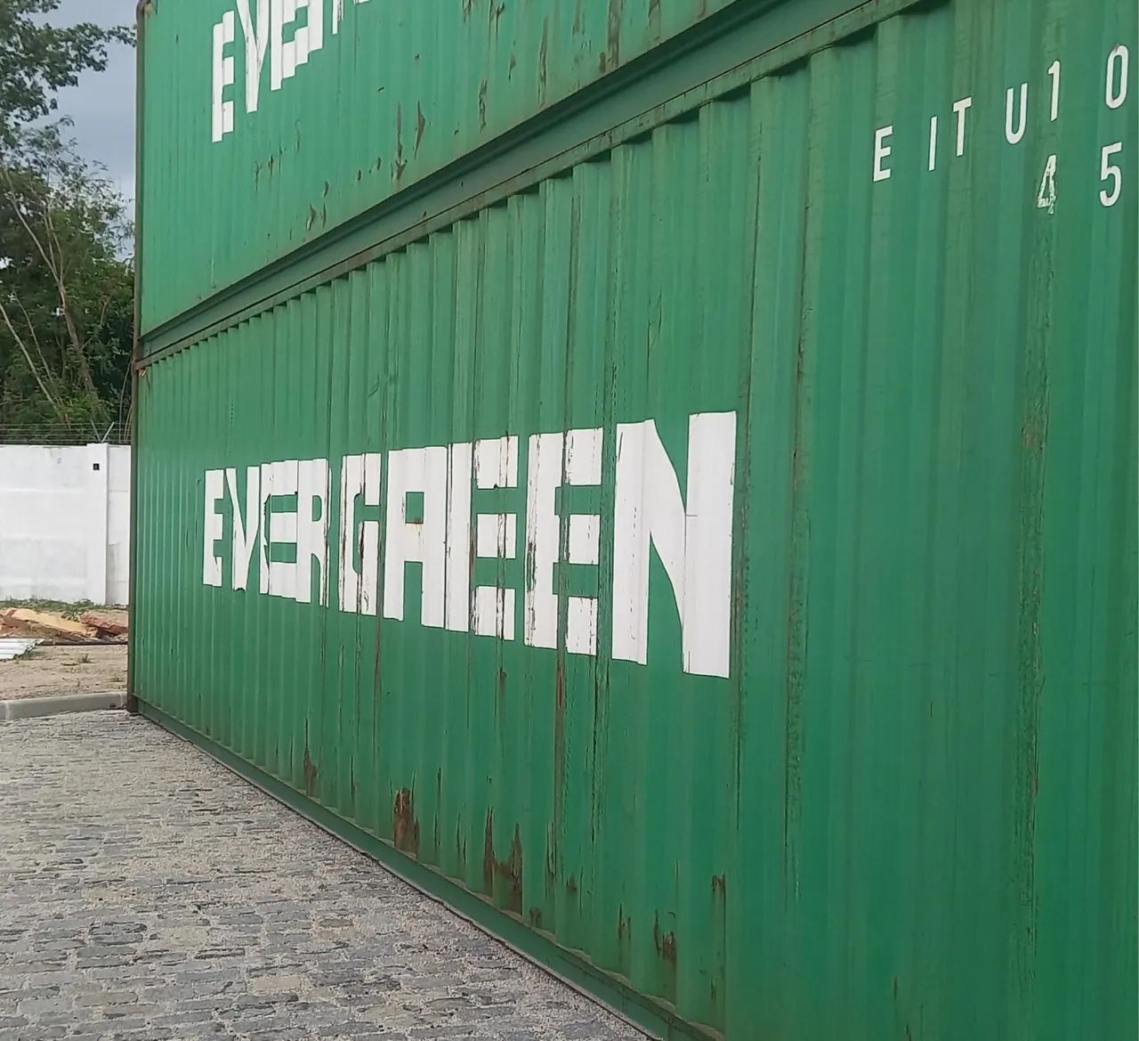 Container em terminal  - Foto 4