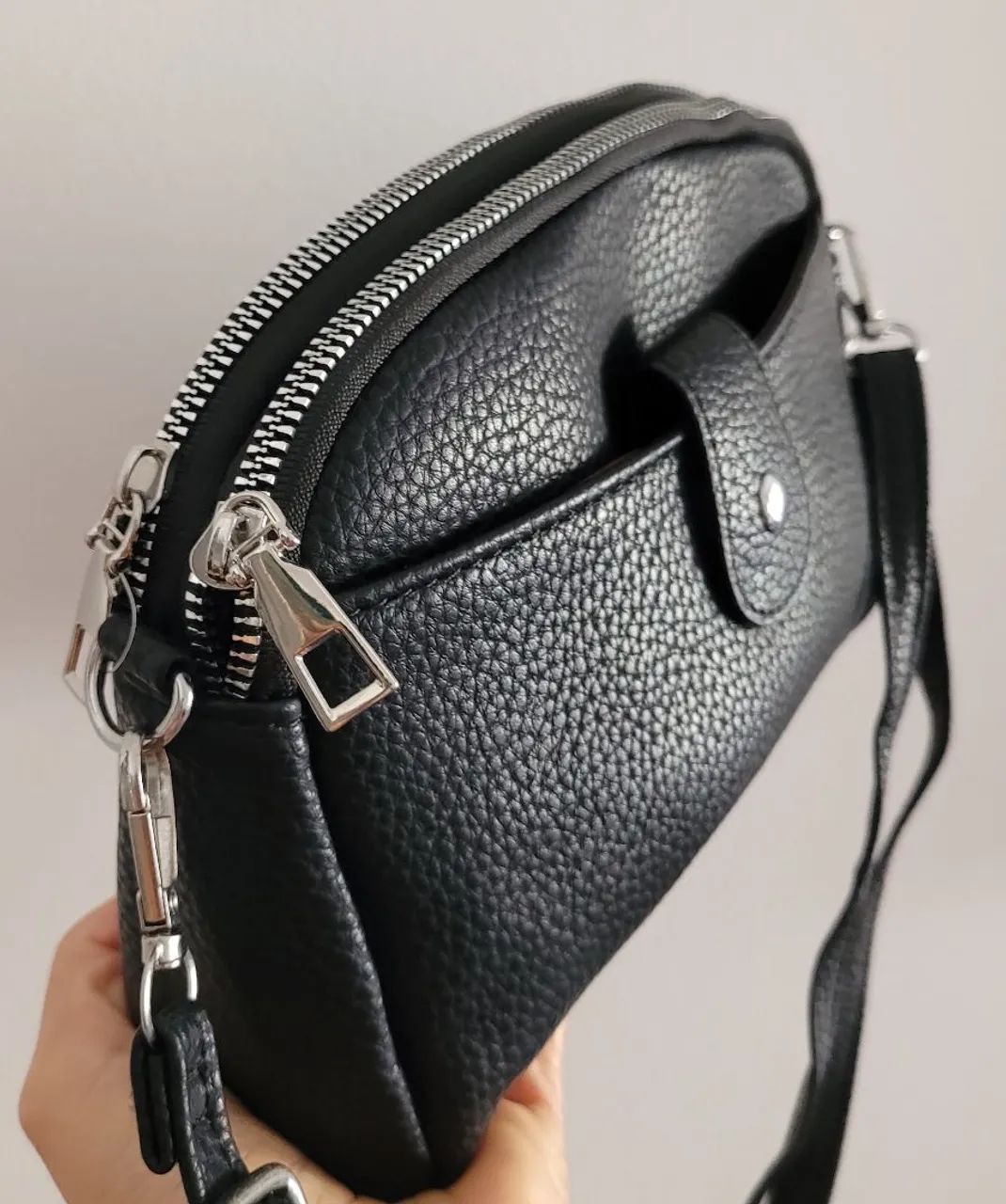 Bolsa de ombro preta pequena nova e perfeita  - Foto 2