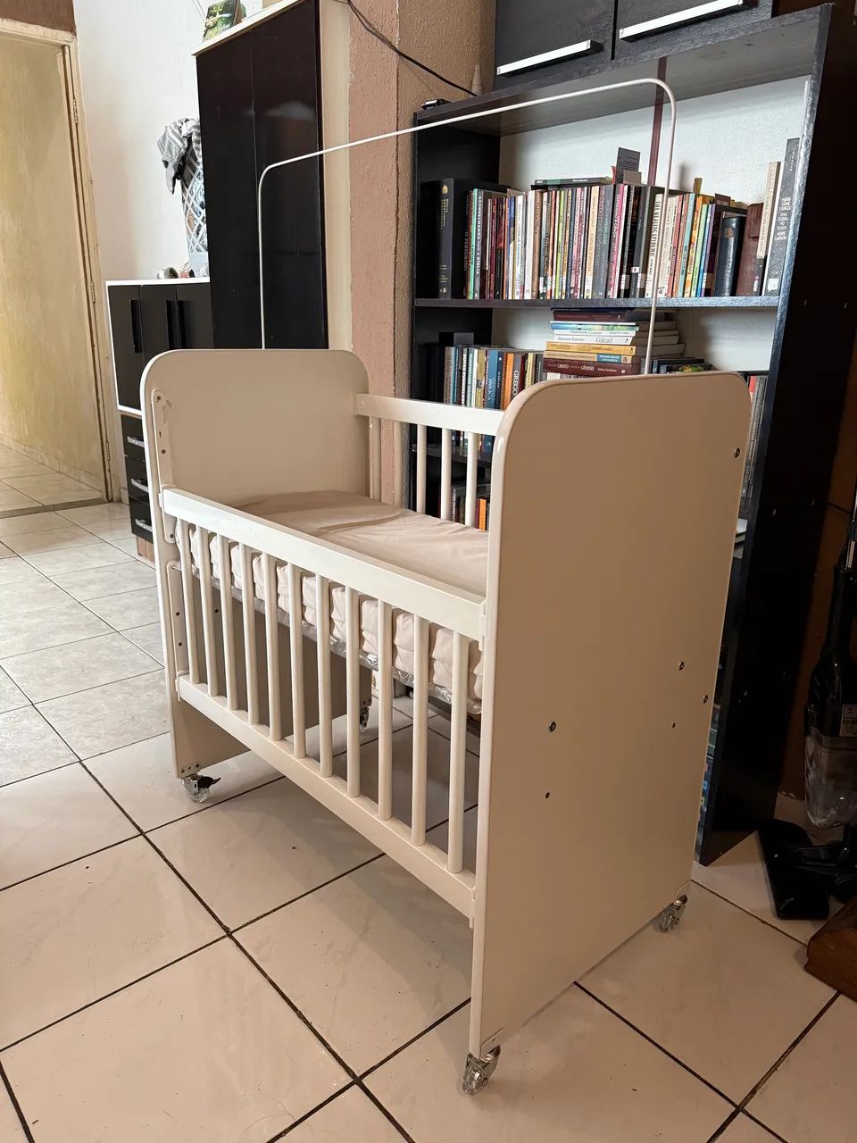 Mini berço em excelente estado  - Foto 3