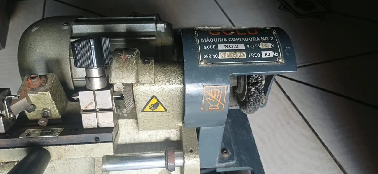 Vende-se Máquina de fazer chave  - Foto 5