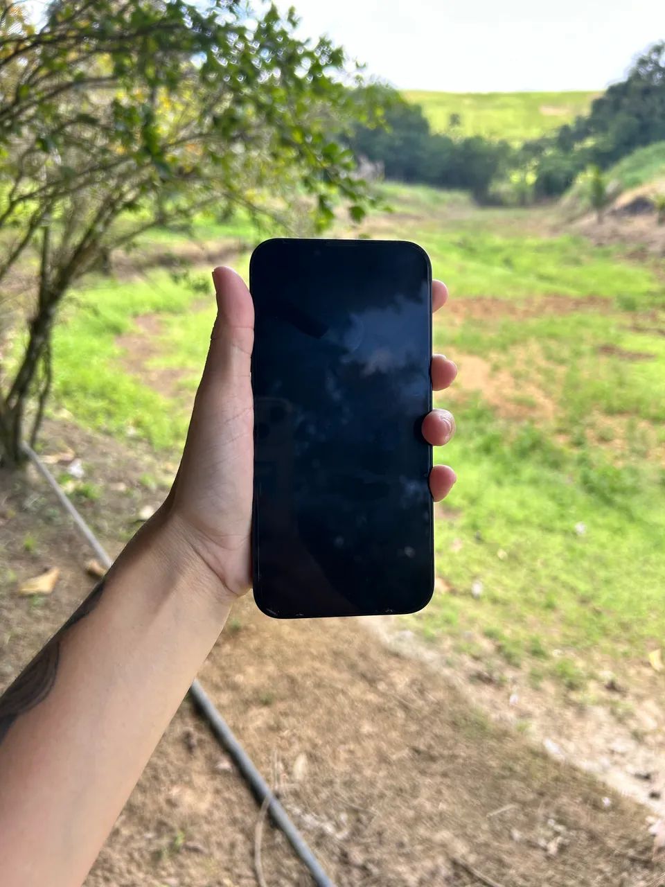 ? iPhone 16e 128GB ? Impecável  - Foto 2
