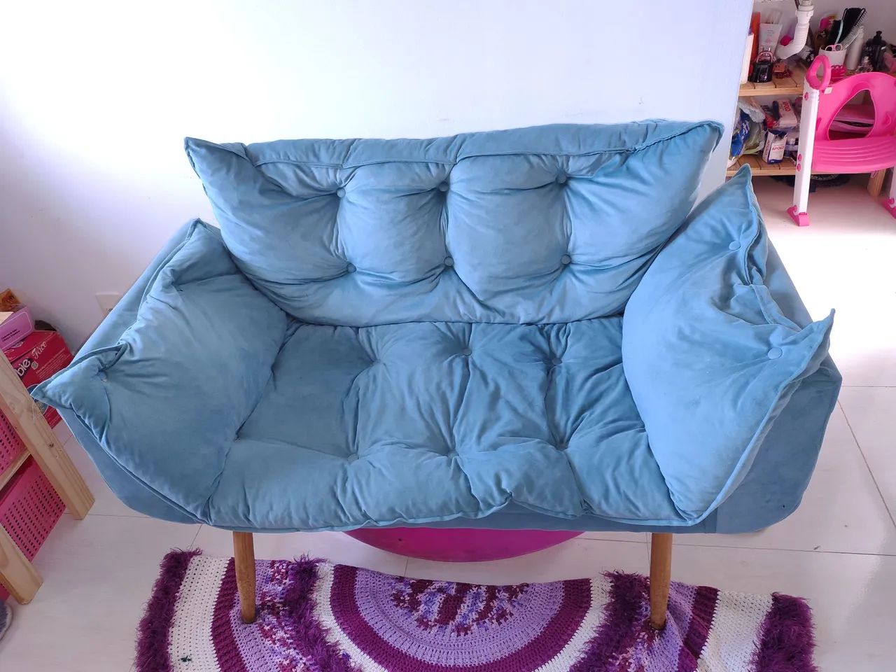 Sofá namoradeira Opala azul turquesa 