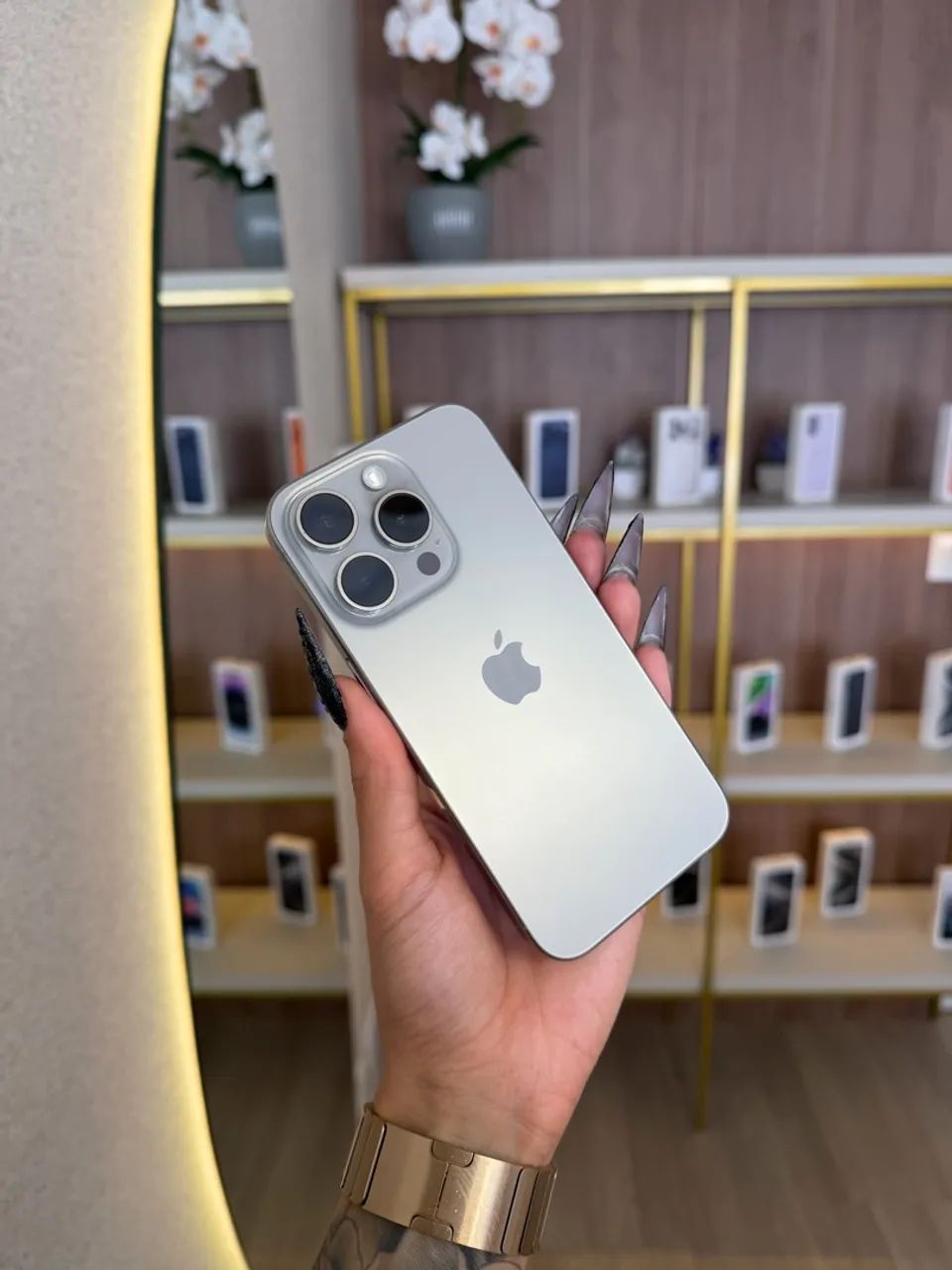 iPhone 15 Pro 128GB Titânio Natural - Foto 2