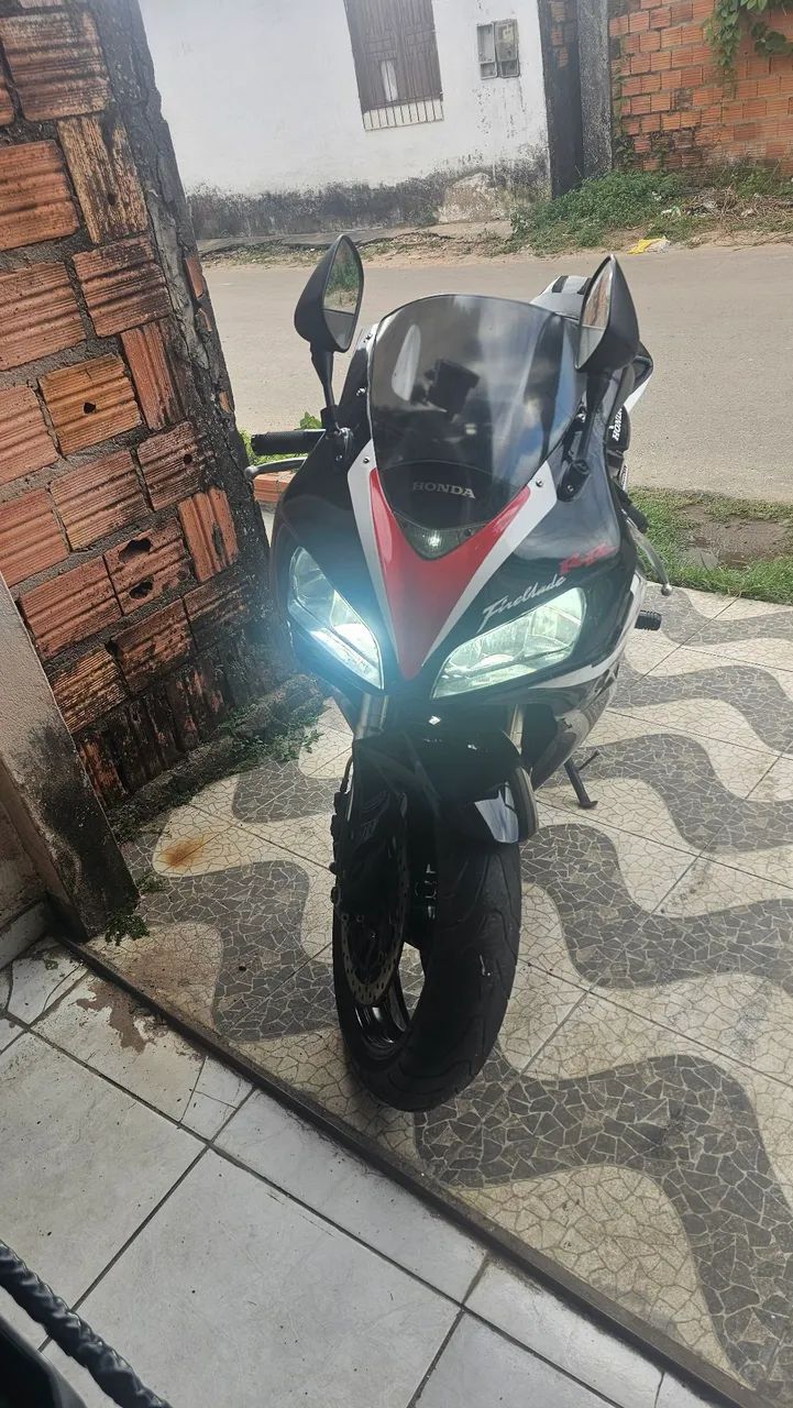 Honda CBR1000RR - Foto 4