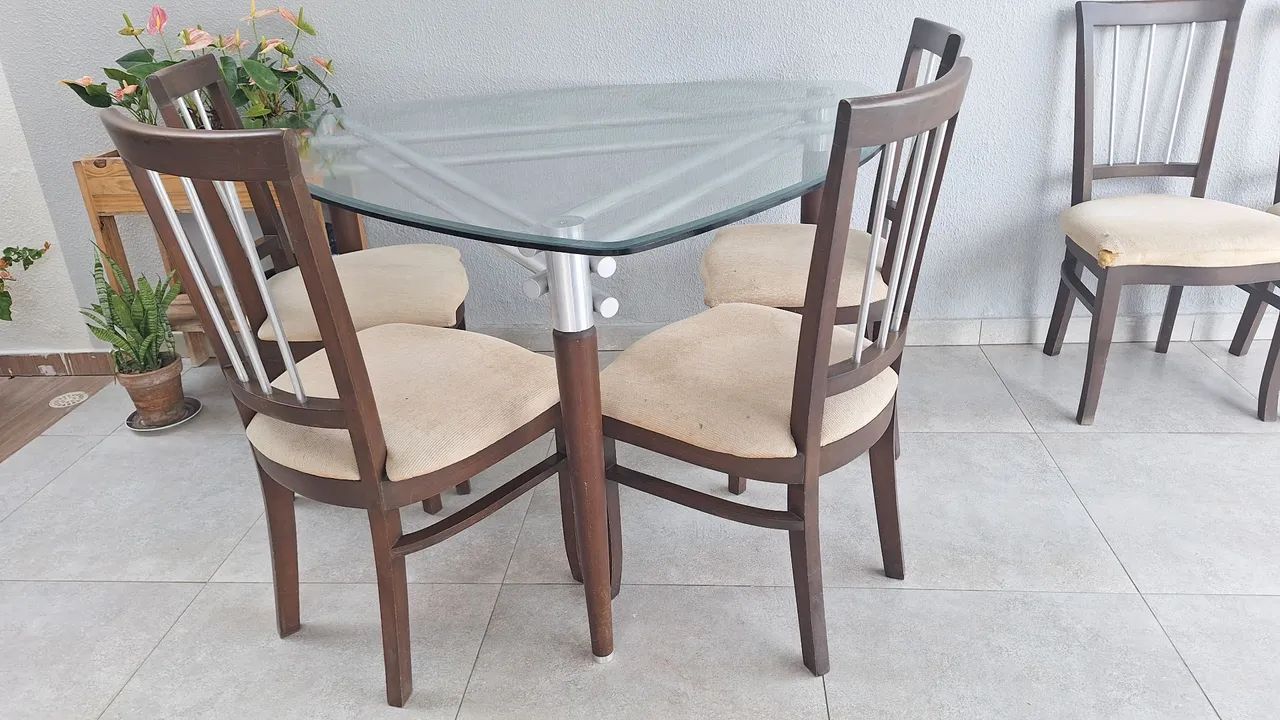 Mesa Vidro com Cadeiras