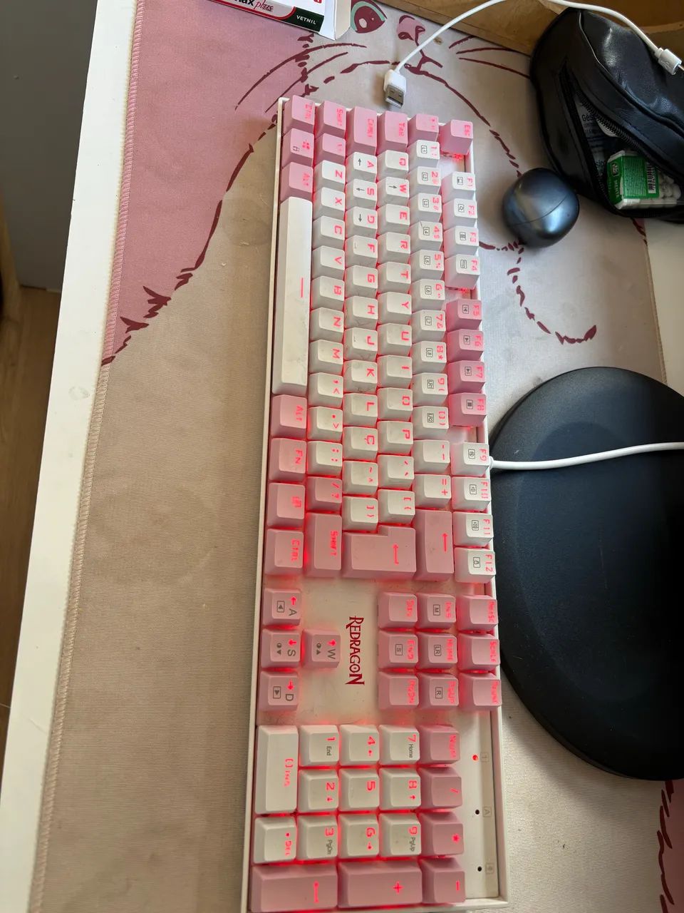 Teclado branco e rosa redragon mitra led red switch blue 