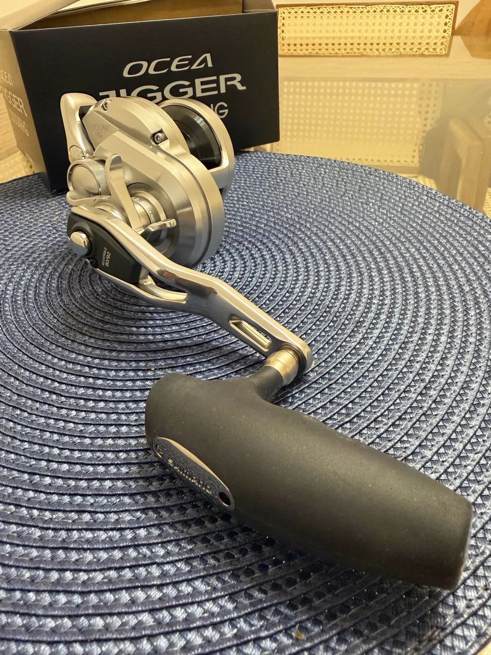 Carretilha de Pesca Shimano Ocea Jigger 2000 NRHG Direita