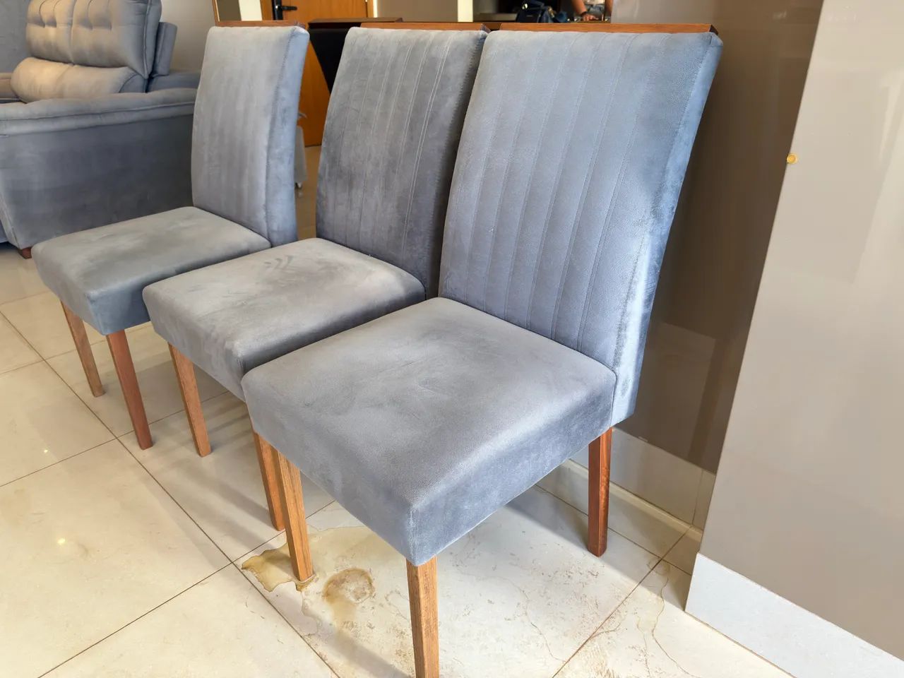 3 cadeiras de mesa 