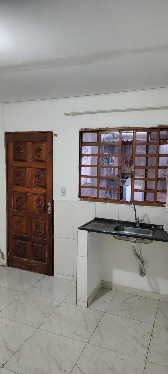 Alugo casa Jardim Roberto