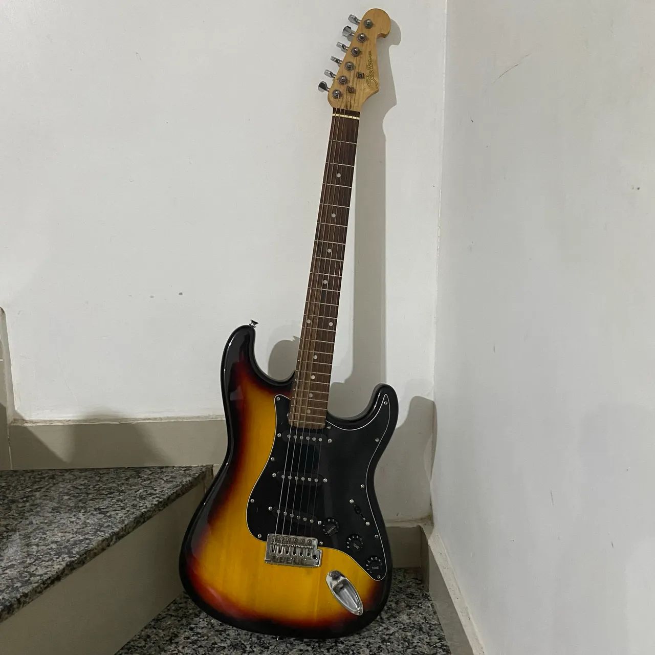 Guitarra stratocaster  - Foto 2
