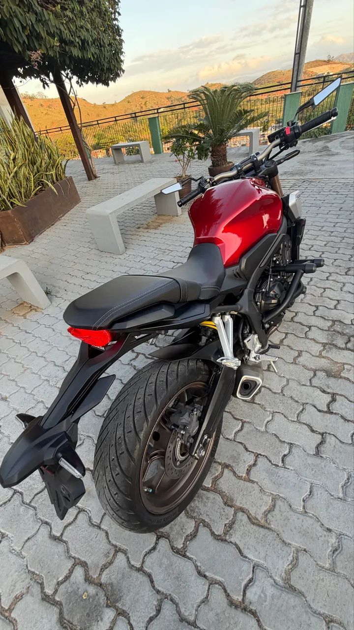 CB 650R 2021  - Foto 3