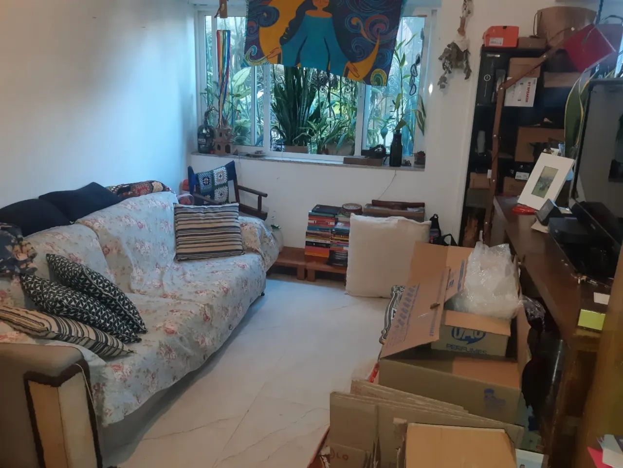 Apartamento Sala e Quarto com vaga na Glória