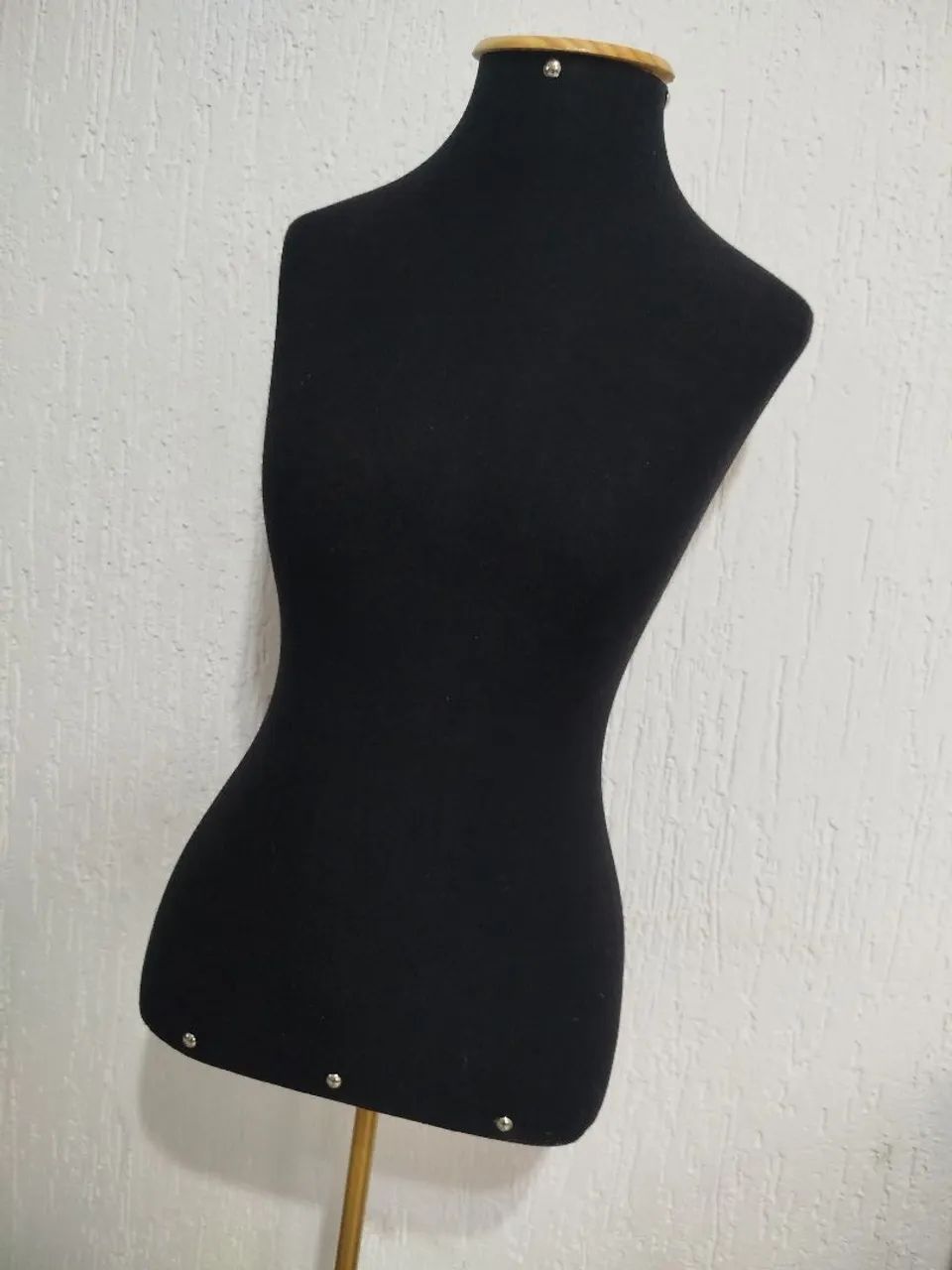 Manequim busto feminino com pedestal - Foto 2