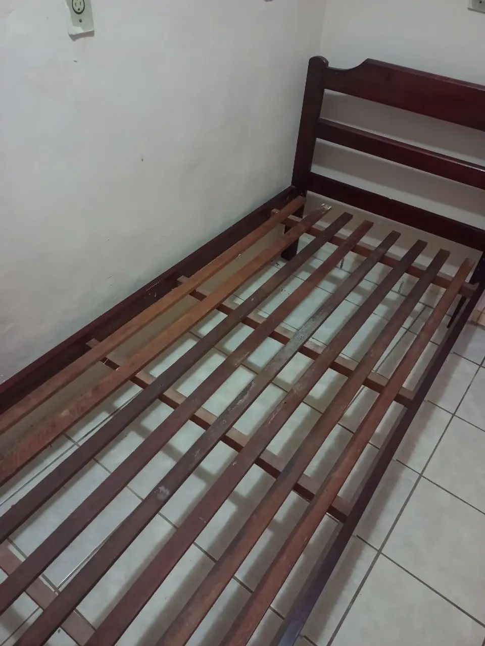 Cama solteiro em madeira - Foto 5