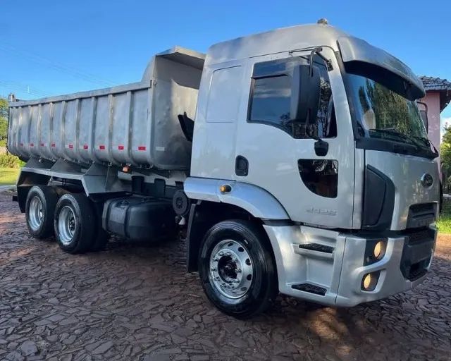Ford Cargo 2428 caçamba 2012 - Foto 5
