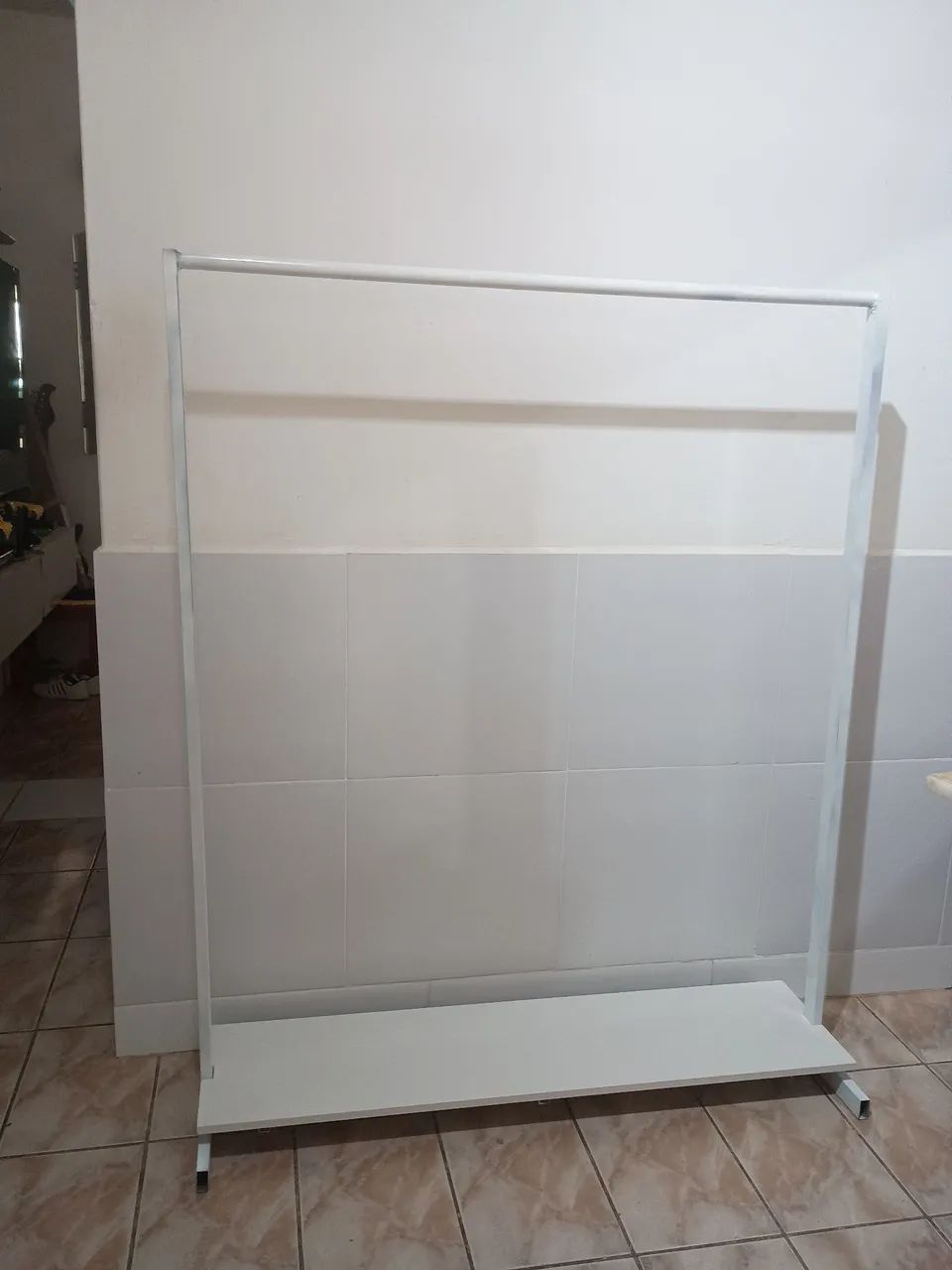 Arara de ferro de roupa  - Foto 2