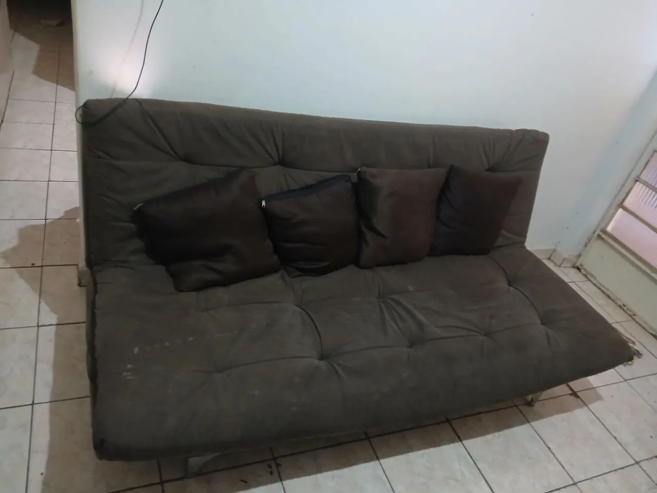 Vendo sofá cama ótimo para um descanso após o trabalho  - Foto 2