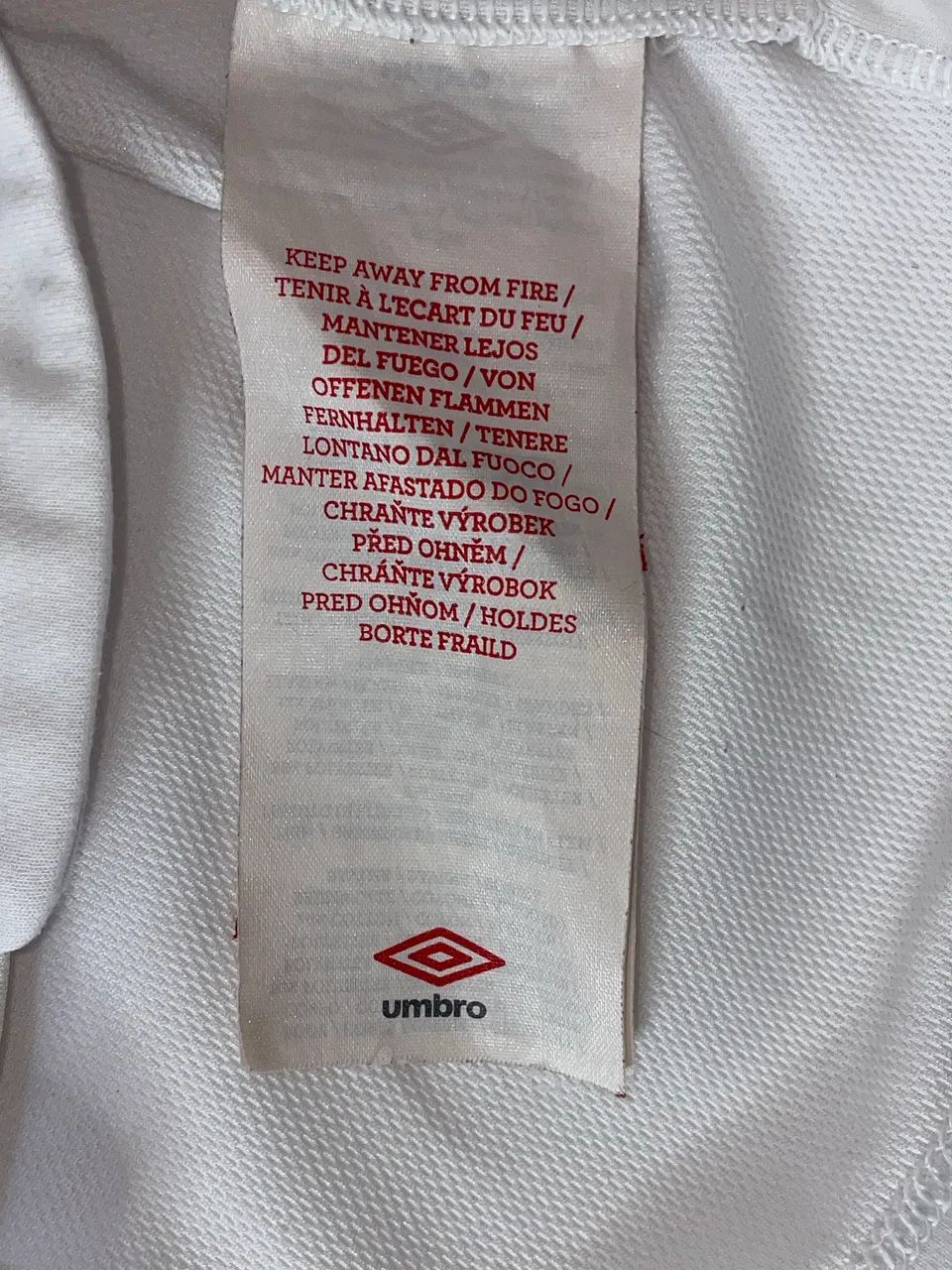 Camisa de futebol da seleção da Inglaterra umbro - Foto 4