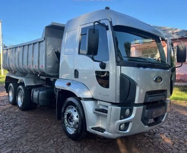 Ford Cargo 2428 caçamba 2012