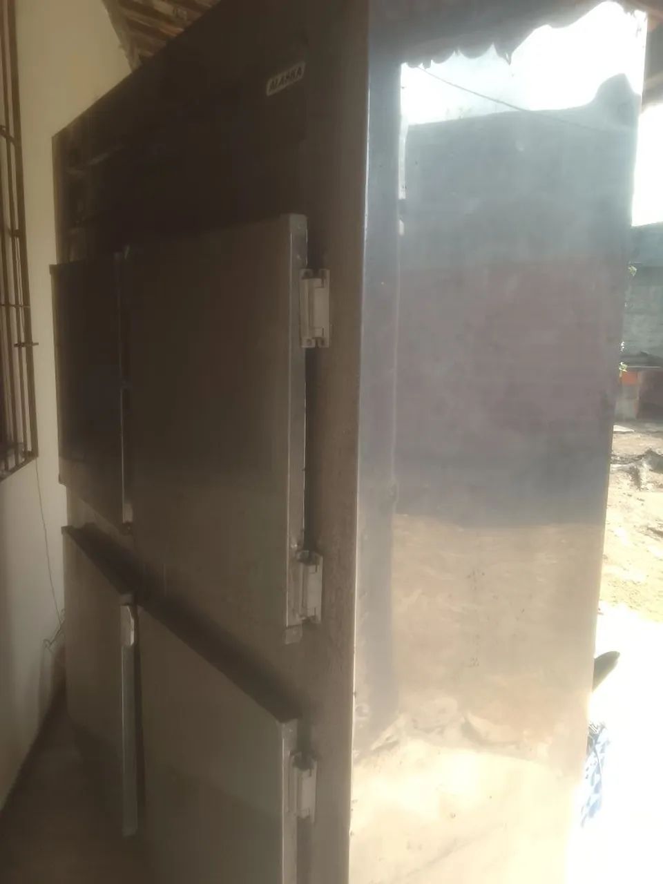 Vendo freezer 110  4 portas com duas funções  - Foto 2