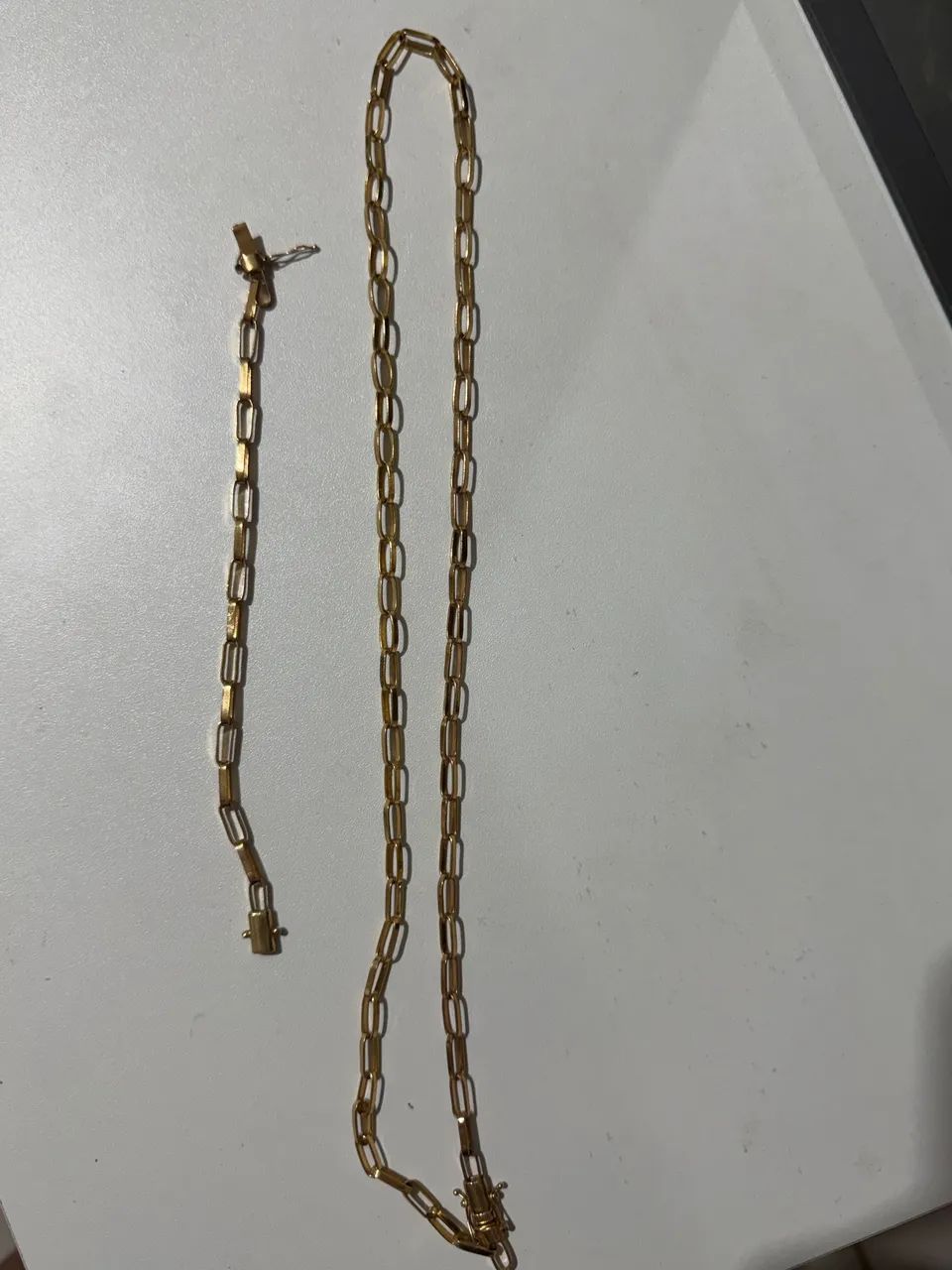 Corrente de moeda antiga banhada a ouro