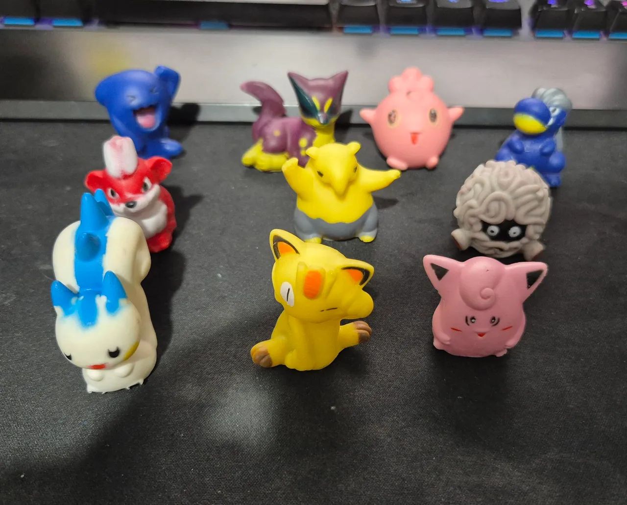 miniaturas de Pokémon dedoche 