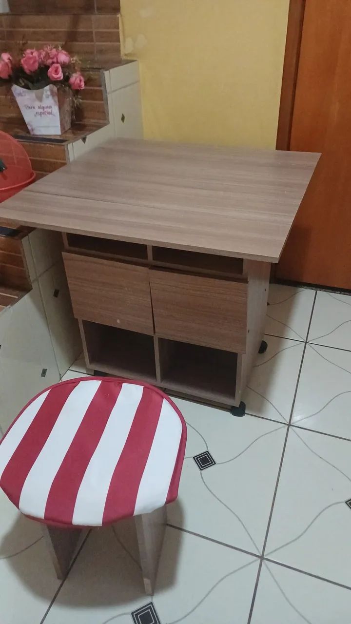 Mesa dobrável com banquetas - Foto 4