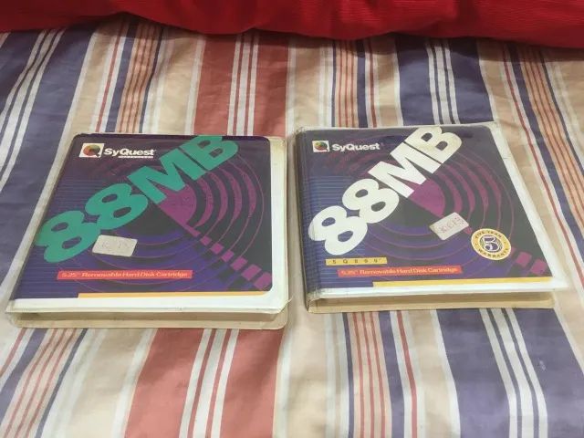 Lote 3 cartuchos SyQuest 88MB 5.25 Vintage Com Caixa Original Retro PC/Macintosh Coleção