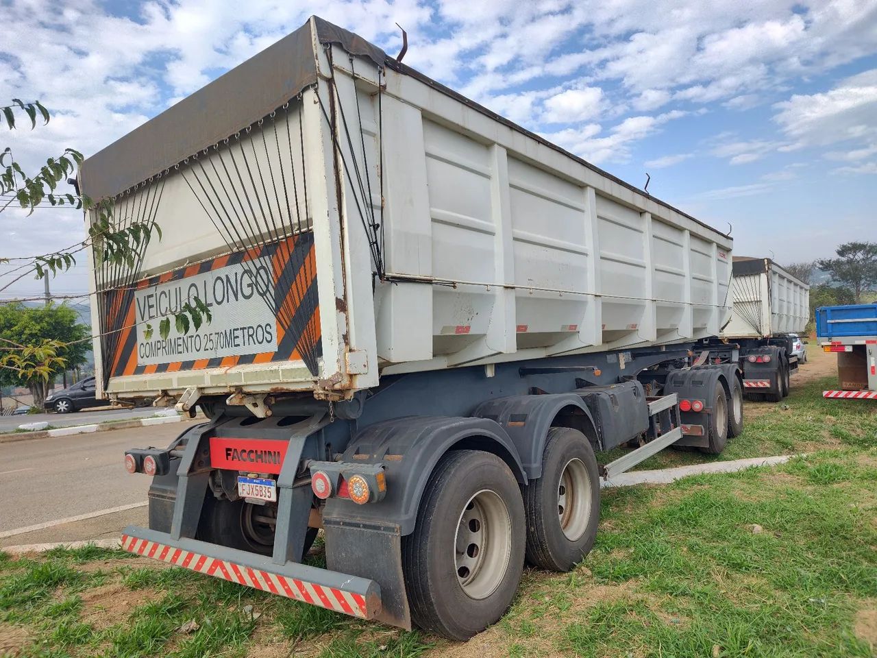 Rodocaçamba carreta 9 eixos Facchini caçamba com pneus - Foto 3