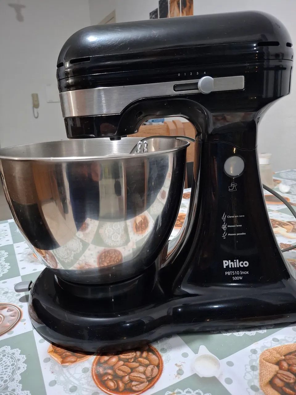 Batedeira pedestal Philco 