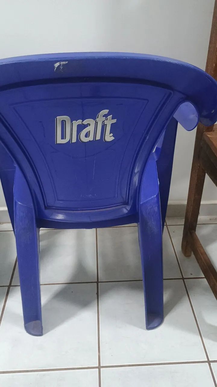 Cadeira de plástico  - Foto 4