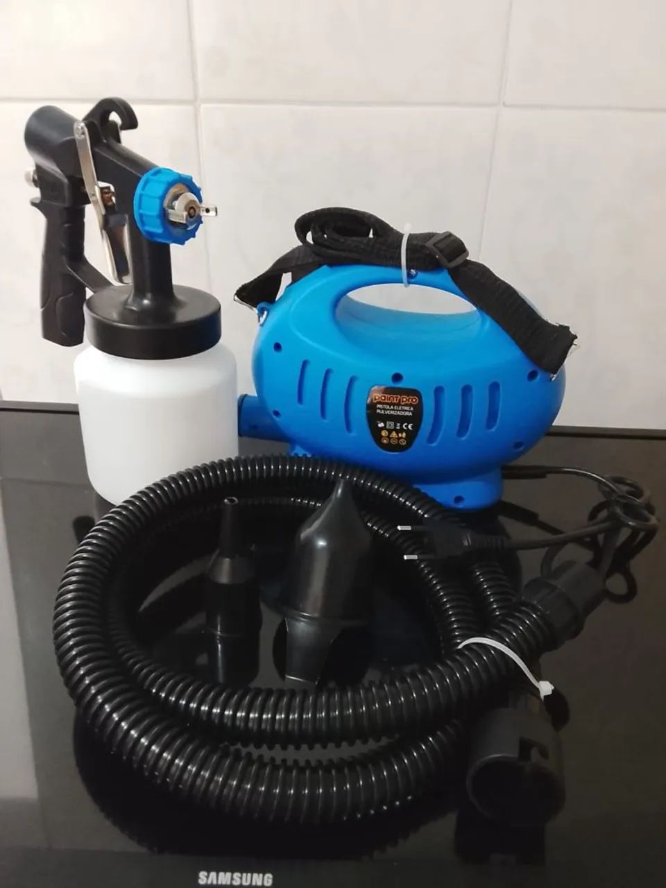 Pistola pulverizadora portátil com compressor<br>- Ideal para pinturas, reparos e decoração
