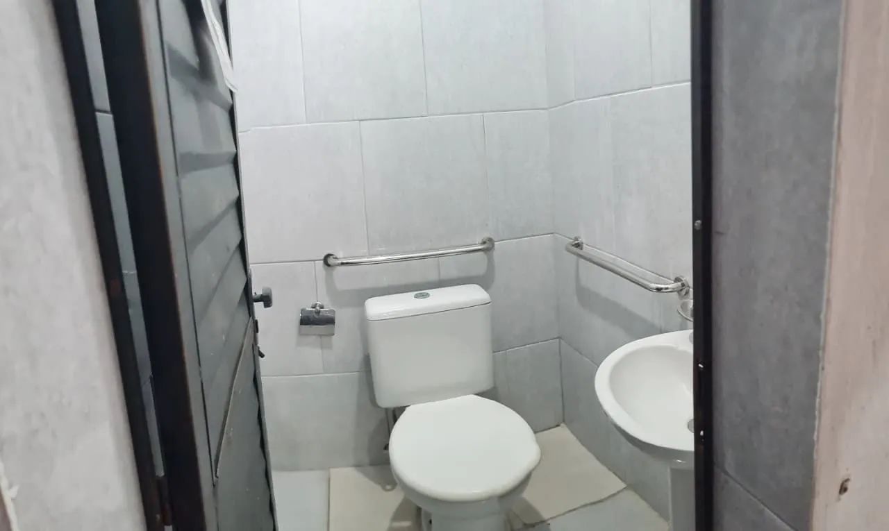 Loja Comercial em Bangu - 4 salas 1 banheiro  - Foto 4