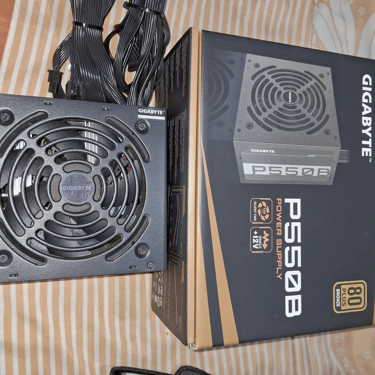 Fonte Gigabyte P550B 550W 80Plus Bronze - Foto 2