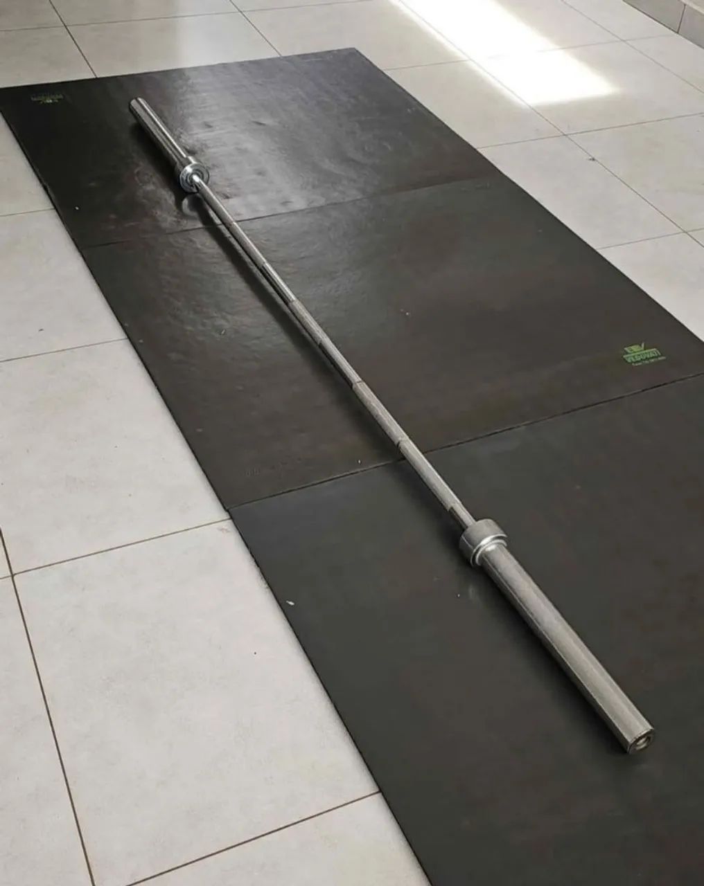 Kit olímpico completo ( Barra, Anilhas Presilha e Plataforma de impacto ) - Foto 4