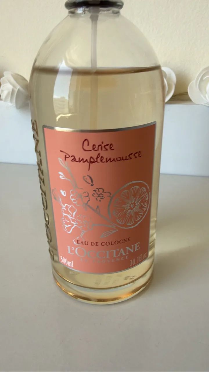 L'Occitane Cerise Pamplemousse Colônia Cereja Toranja 300ml. - Foto 2