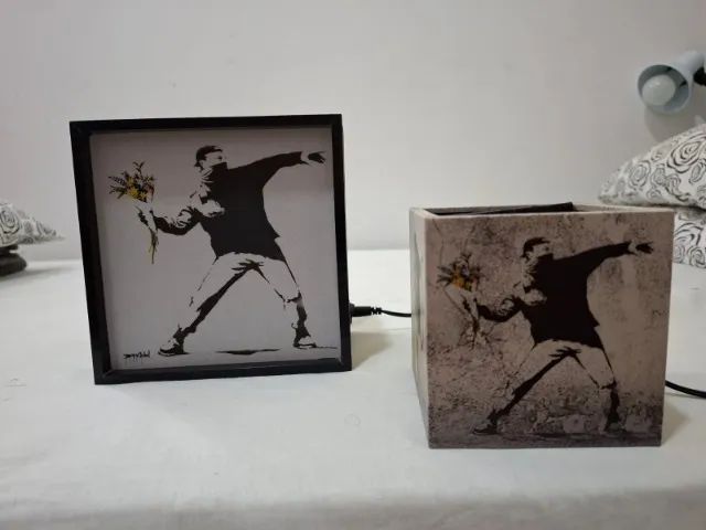 Luminaria e porta lapis