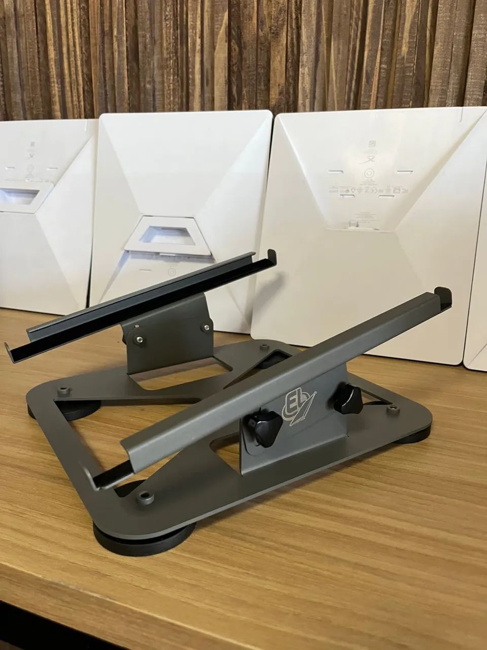 Suporte veicular Starlink 432208806779955201