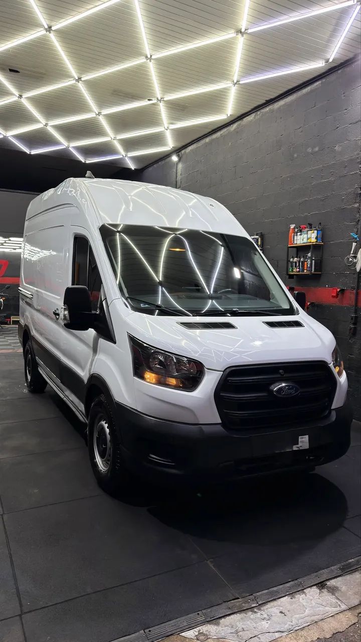 Ford Transit FURGÃO 2.0 CURTO TURBO DIESEL 2023