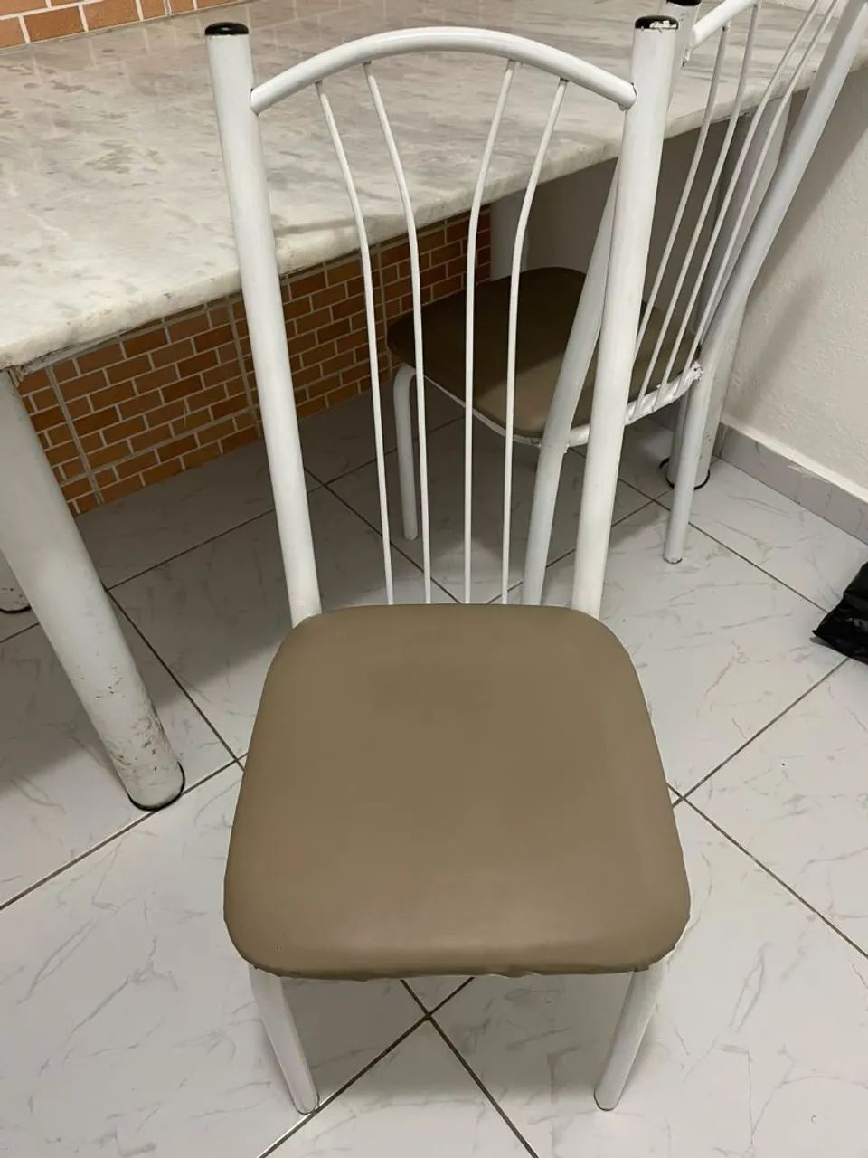 Mesa de mármore +6 cadeiras - Foto 4