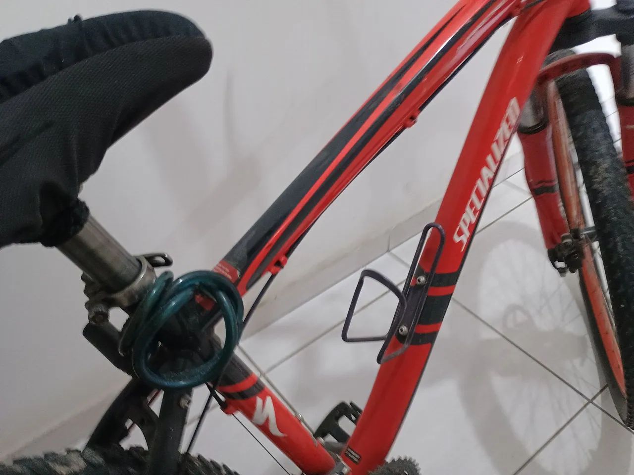 Bicicleta Specialized vermelha em bom estado - Foto 4