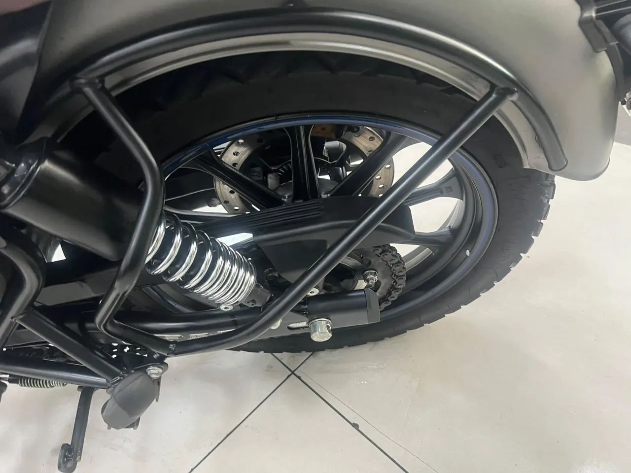 ROYAL ENFIELD CLASSIC 350 - Foto 3
