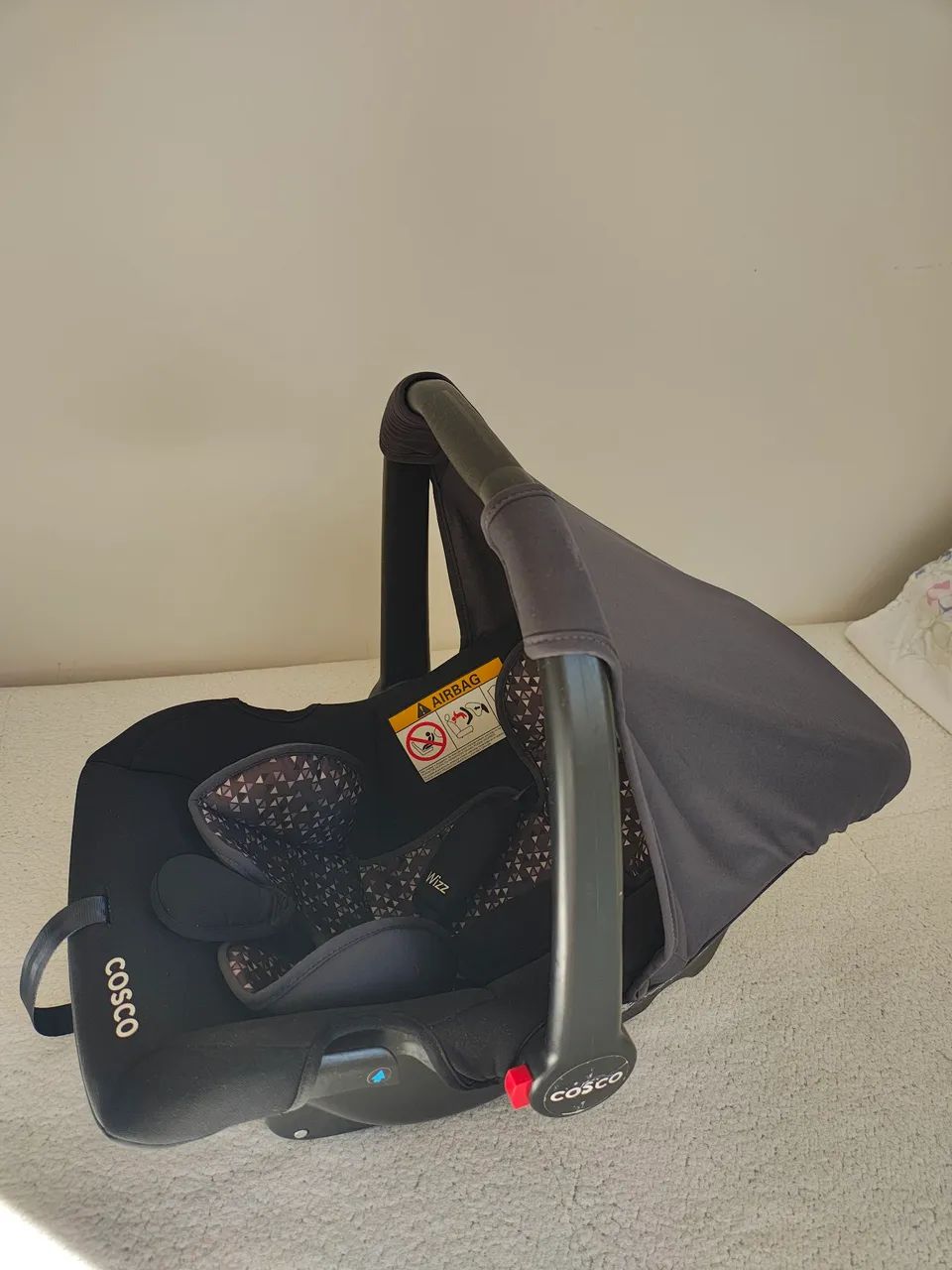Vendo carrinho de bebê 2 em 1 triciclo - Foto 6