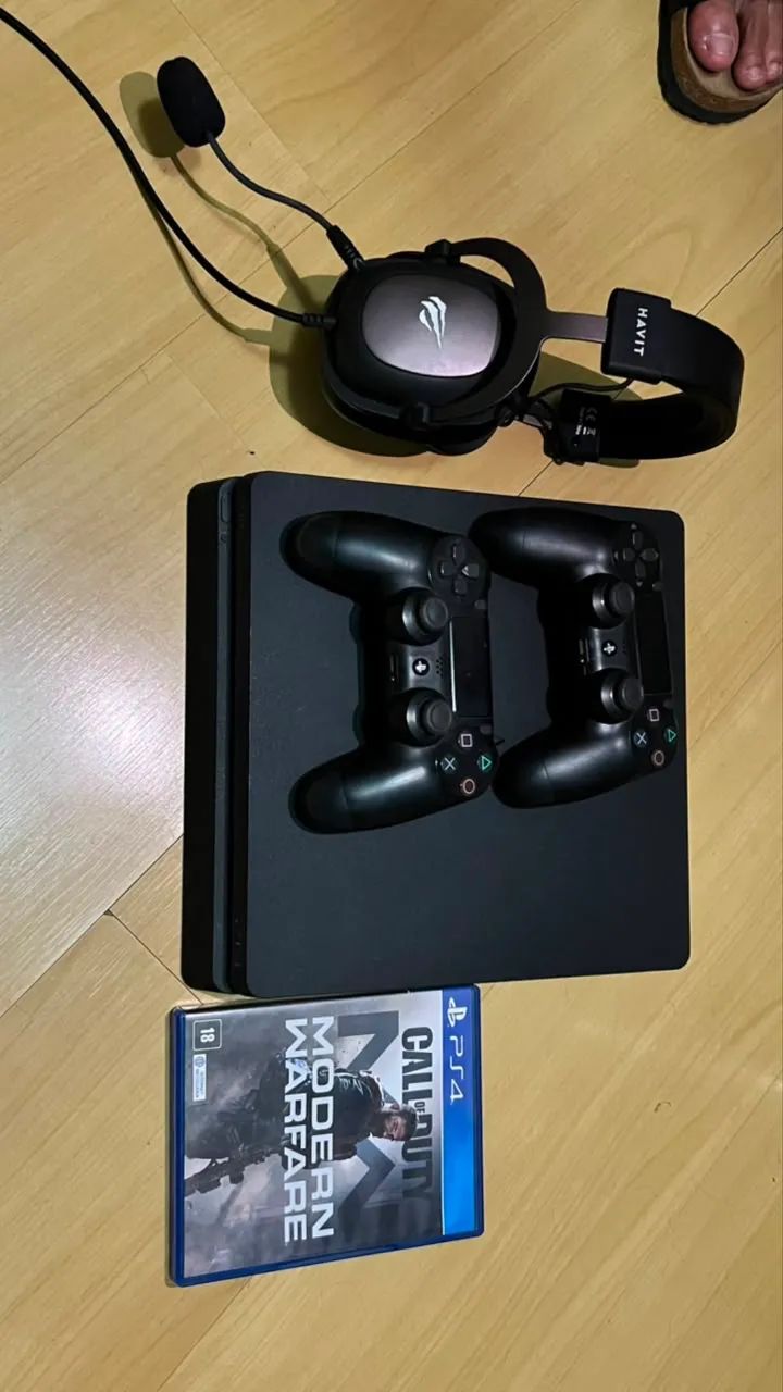 Ps4 slim 