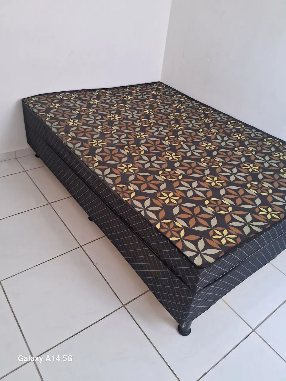 CAMA CASAL NOVA USADA UMA SEMANA 