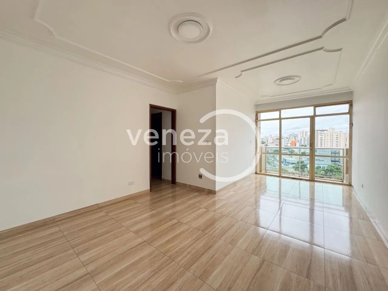Apartamento para alugar no Edifício San Lorenzo, Centro de Londrina - Foto 2